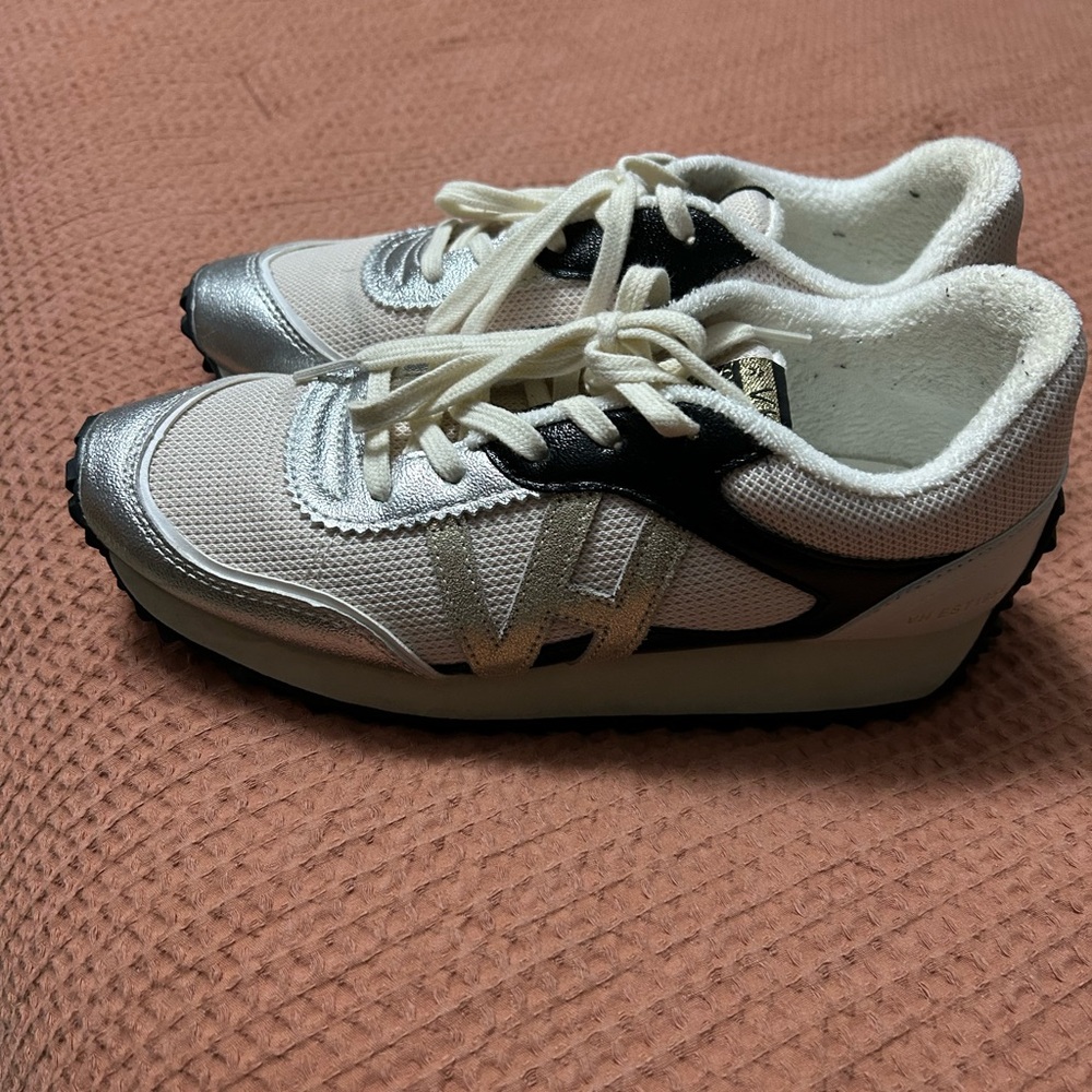 Vintage Havana Sneakers. White and Black with Silver accents. Women’s 8